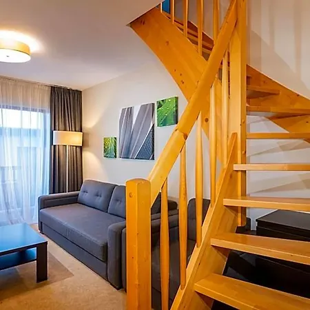 מלון דירות Via Jasna Wellness 4*