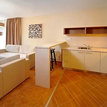 Via Jasna Wellness מלון דירות 4*