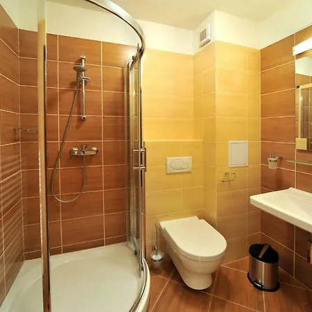 Via Jasna Wellness מלון דירות 4*