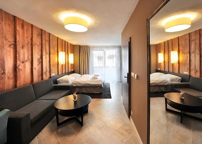 Via Jasna Wellness Apartmanhotel 3*